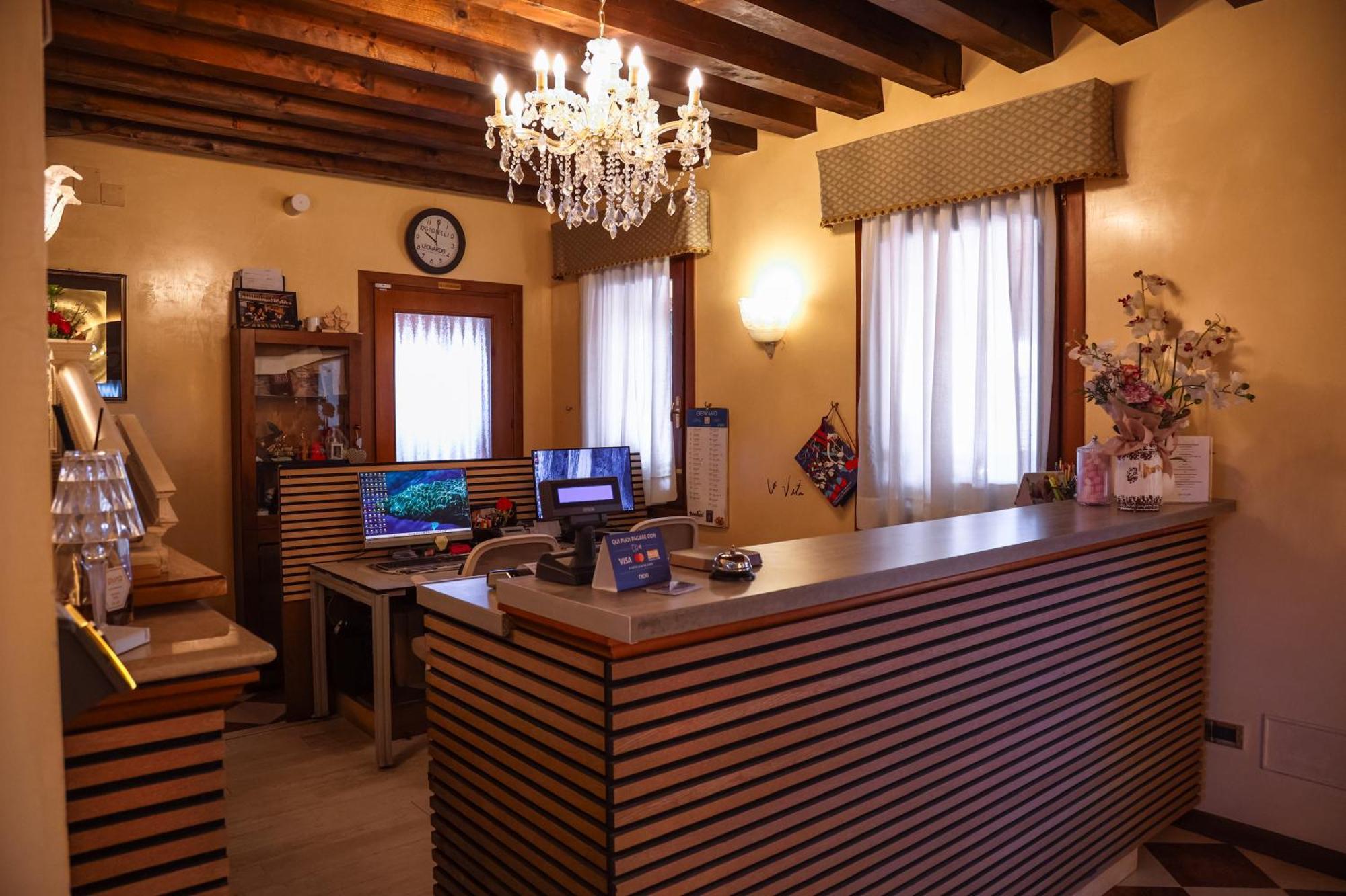 Hotel Villa Sara Местре Экстерьер фото