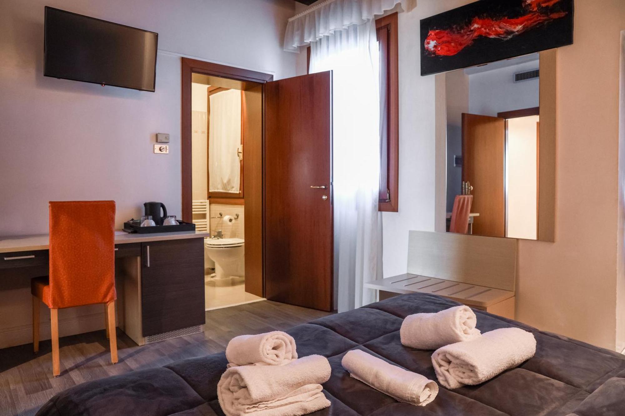 Hotel Villa Sara Местре Экстерьер фото