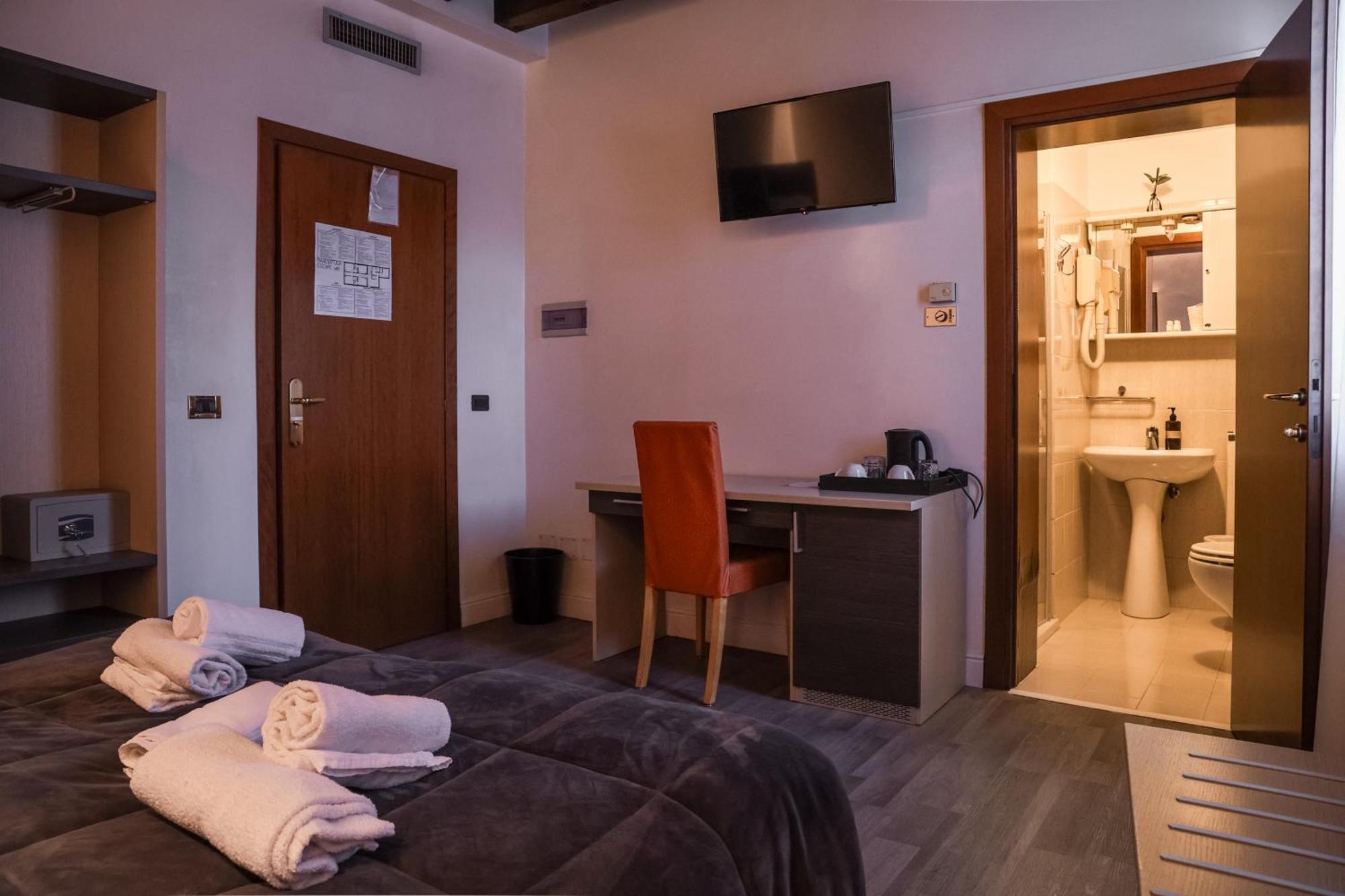Hotel Villa Sara Местре Экстерьер фото