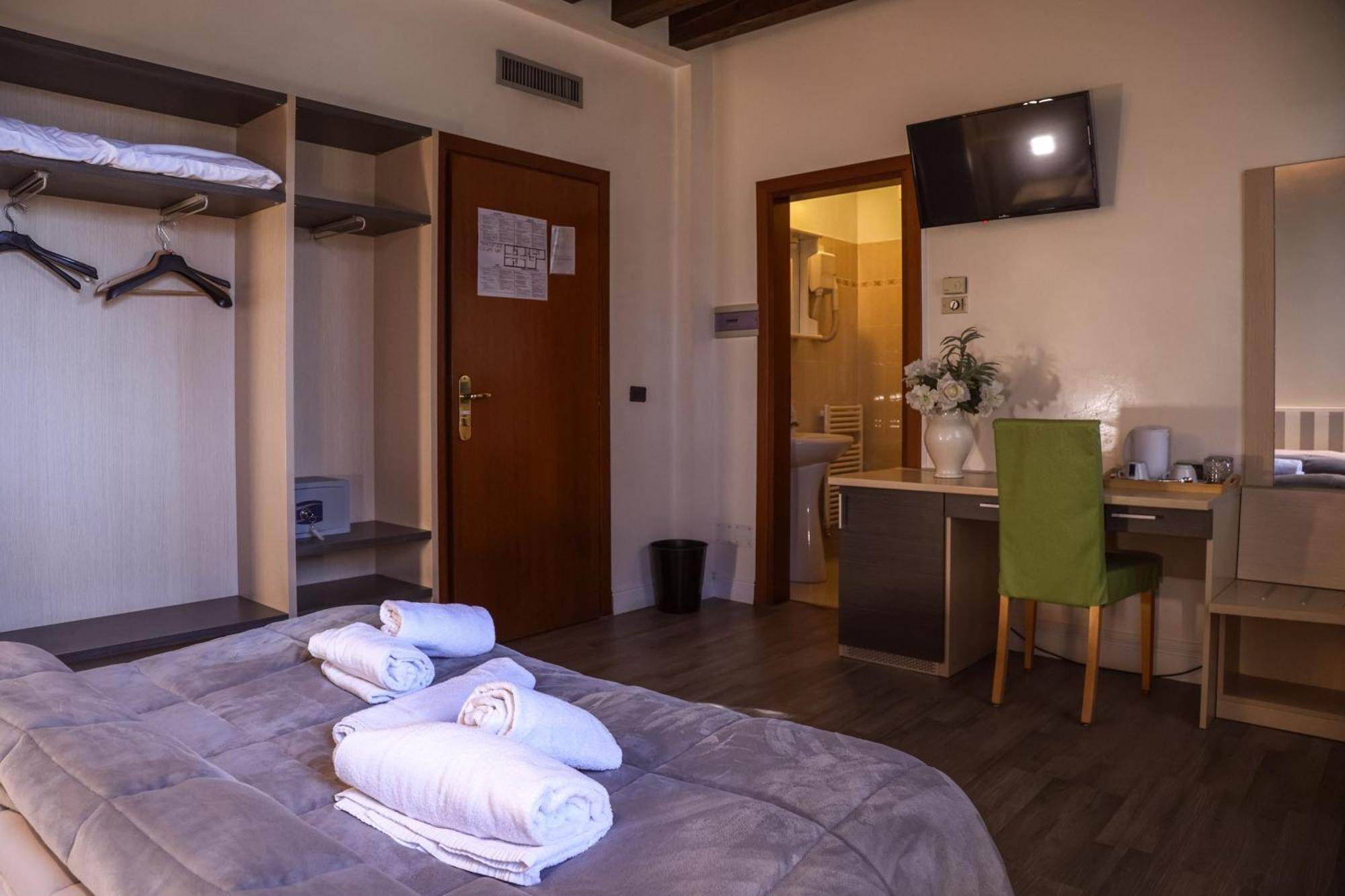 Hotel Villa Sara Местре Экстерьер фото