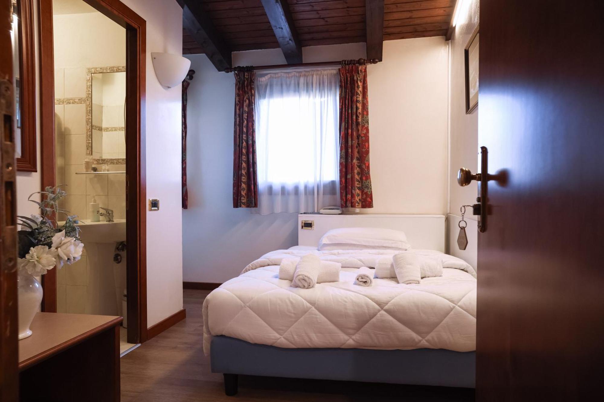 Hotel Villa Sara Местре Экстерьер фото