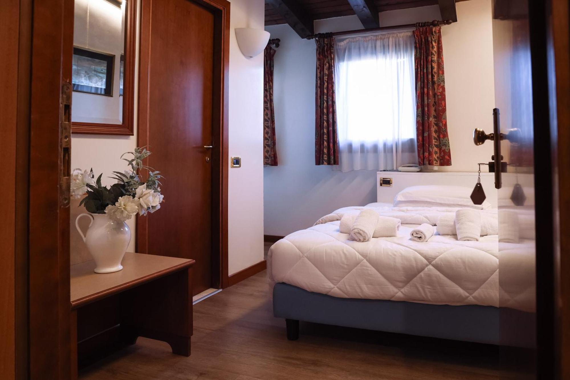 Hotel Villa Sara Местре Экстерьер фото
