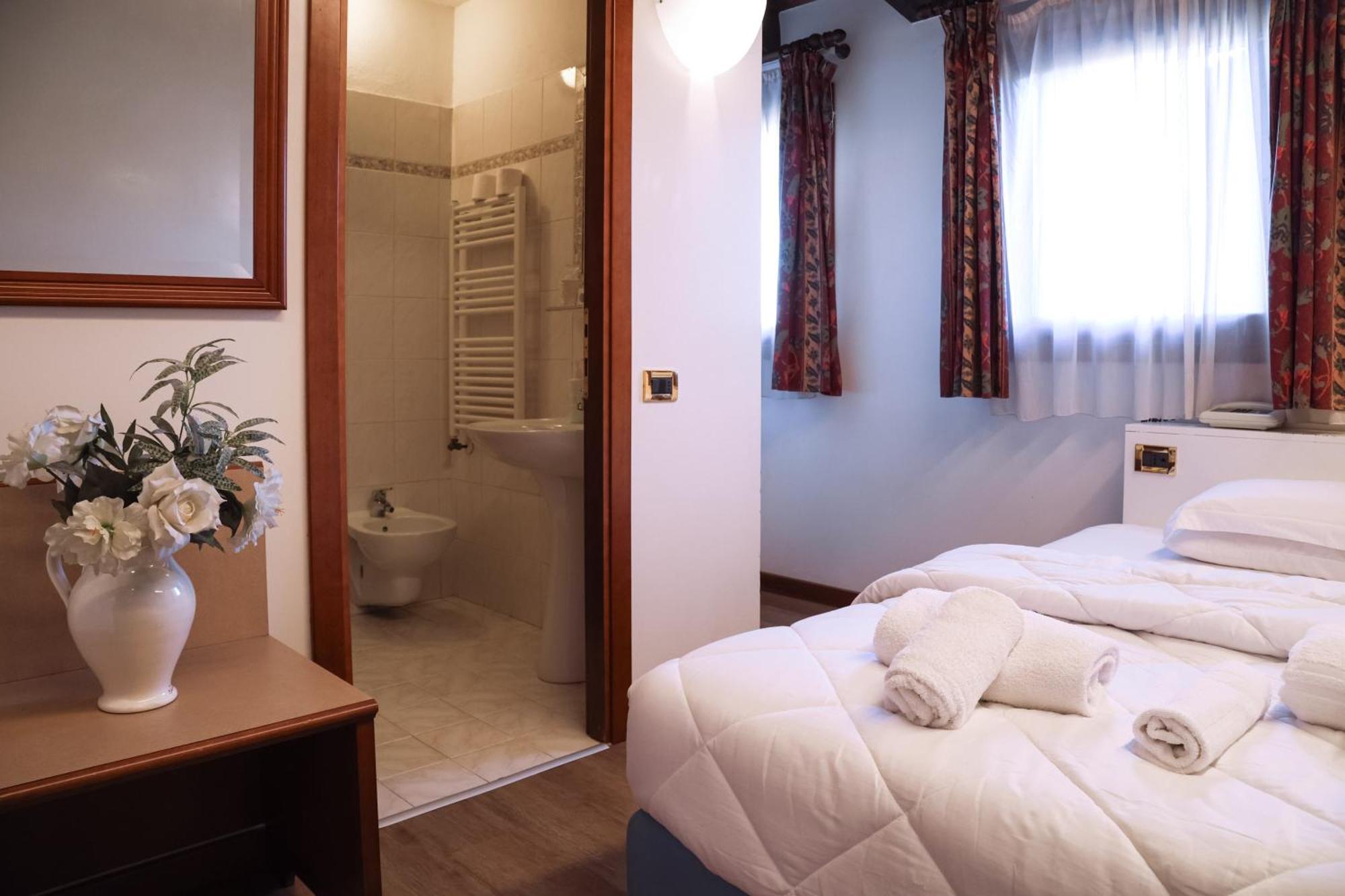 Hotel Villa Sara Местре Экстерьер фото